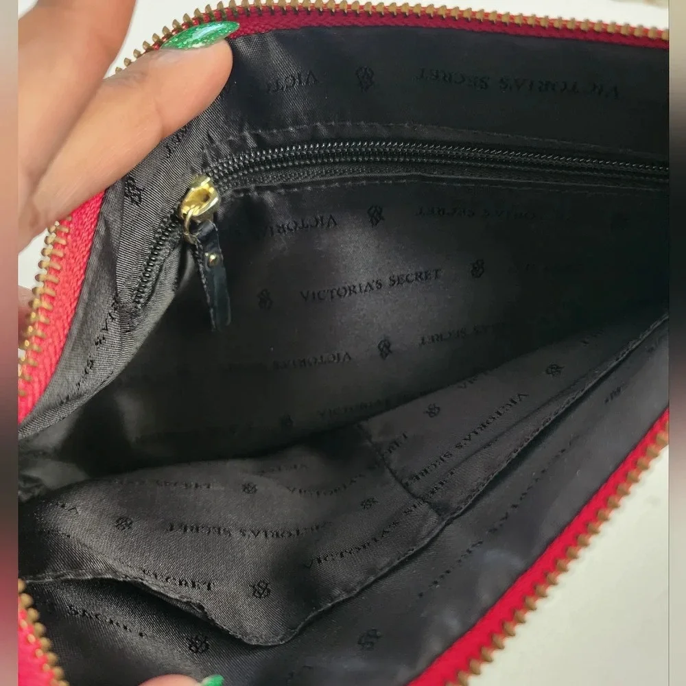 Victoria Secret Black High Glossy Patent Leather Make Up Bag Travel Purse Clutch